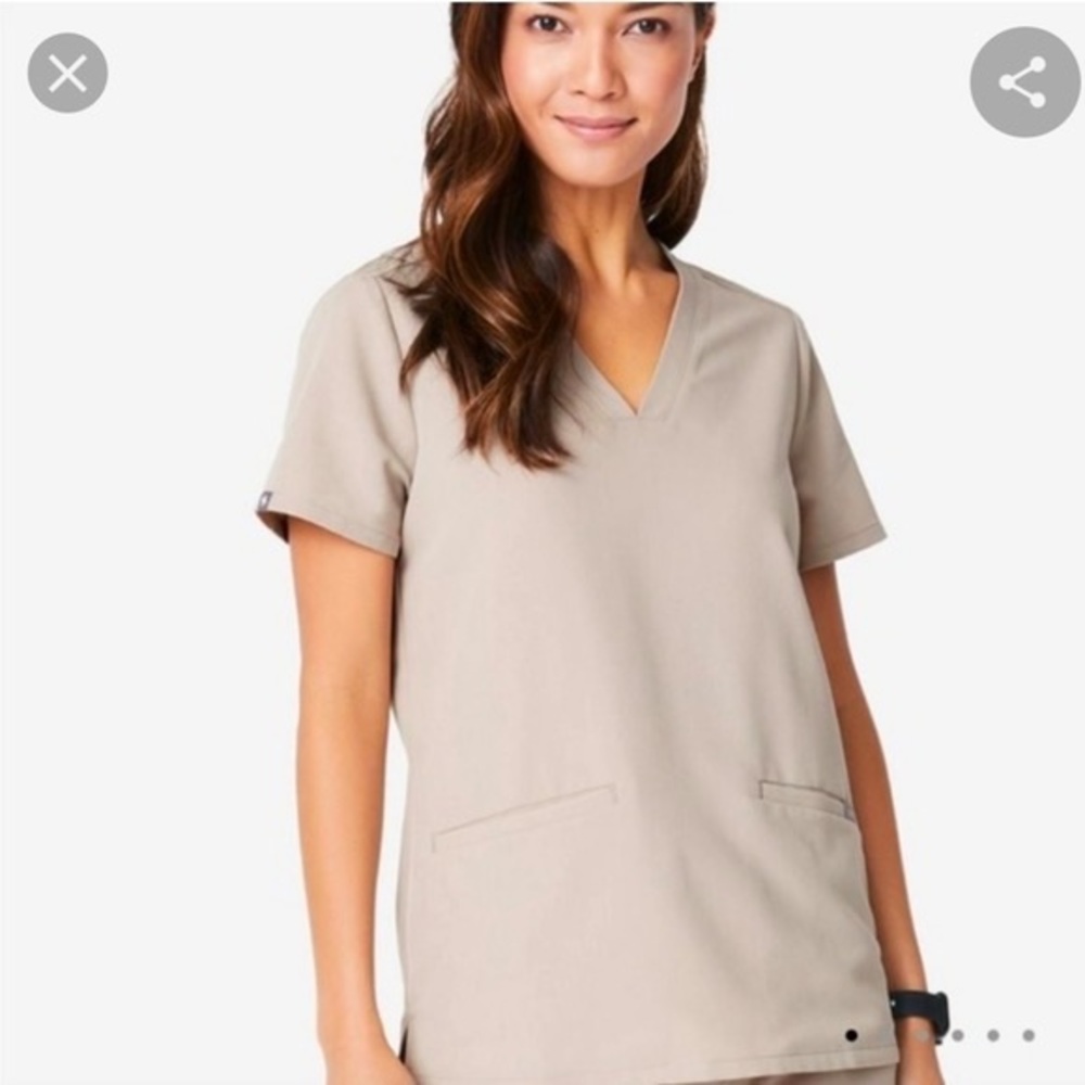 Figs BOULDER Casma 3 Pocket Scrub Top- Size M